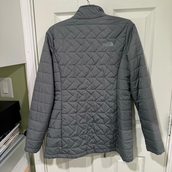 The North Face Jacket size Small - Picture 8 of 8